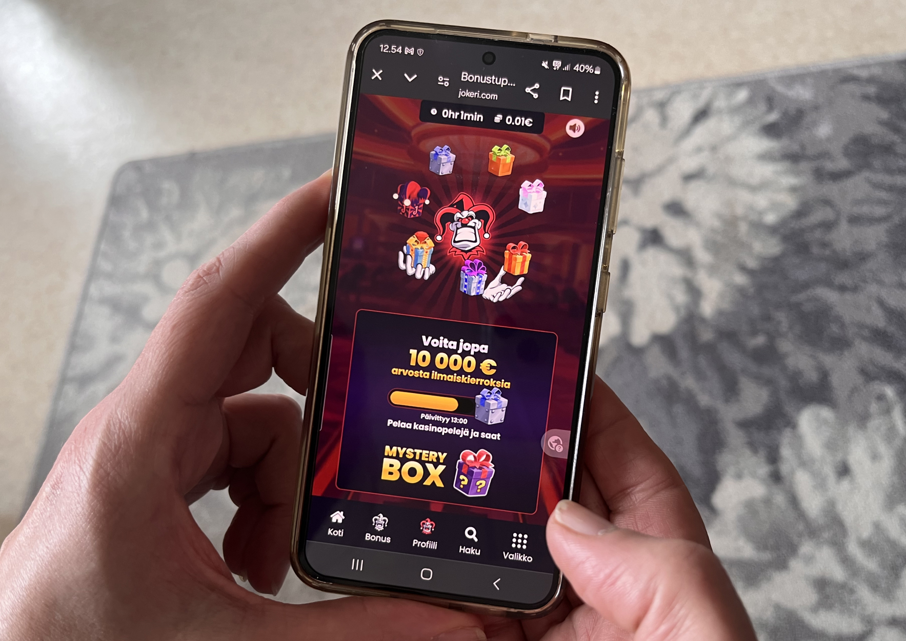 Kuvassa näkyy Vana Lauri:n uusi kasinobrändi, Jokeri, ja sen Bonustuplaus.