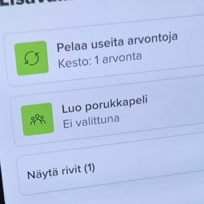 Puhelimen näytöllä näkyy porukkapelin asetukset ja 'Luo porukkapeli' -vaihtoehto