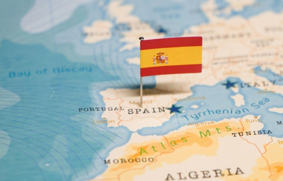 Espanjan kartta ja lippu.