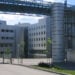 Kuvassa näkyy Tampereen yliopiston Pinni B -rakennus, jossa sijaitsee yhteiskuntatieteiden tiedekunta ja osa tutkimusyksiköistä.
