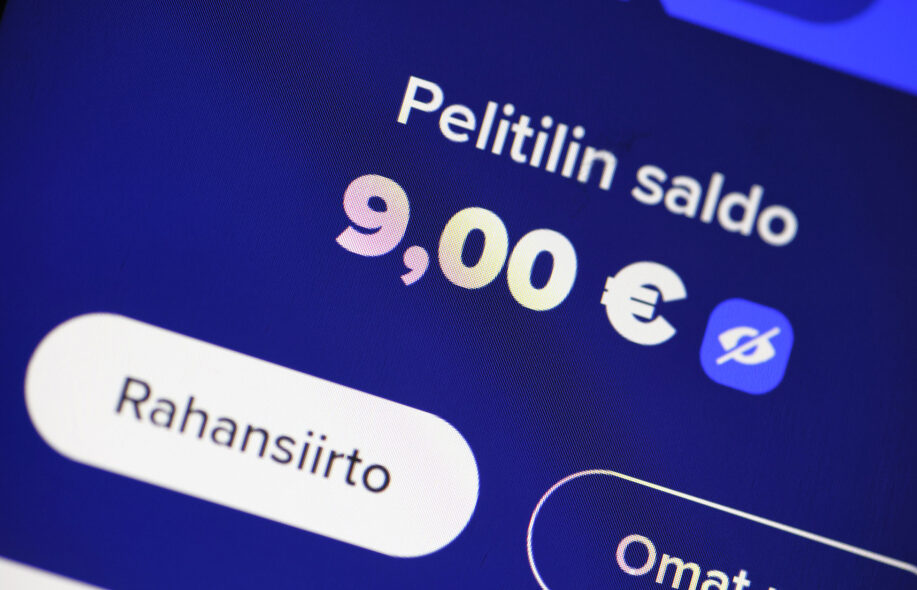 Veikkaus pelitili saldo näyttää 9 €.